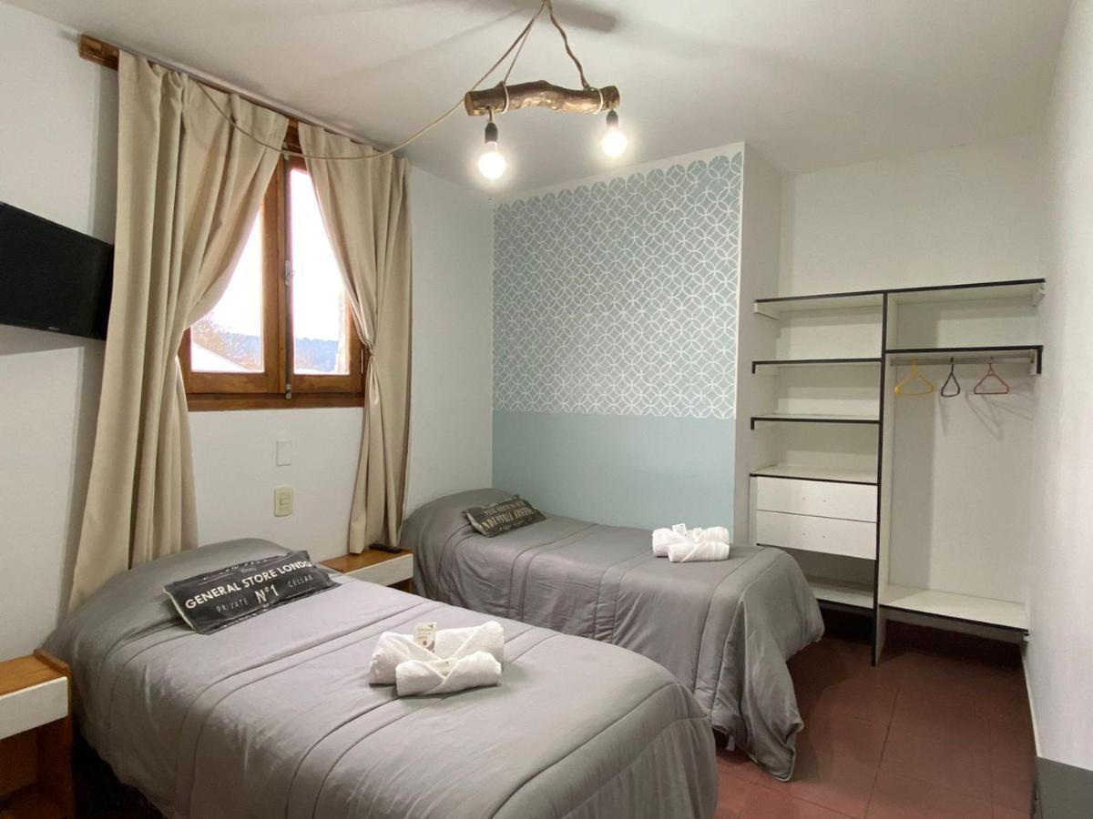 Hotel Maktub Hosteria à El Bolsón Extérieur photo